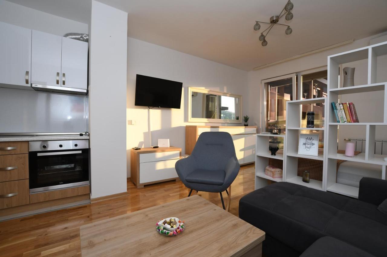 Sky Way Studio Apartment Szarajevó Kültér fotó